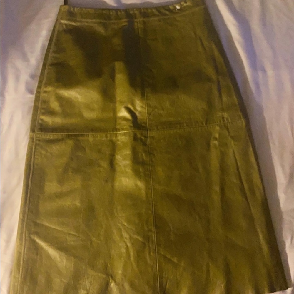 GAP Sz4 Leather Olive Green Skirt